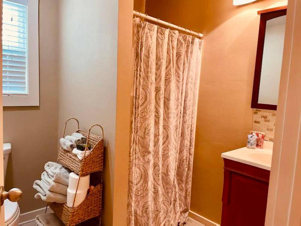 Elm Street Cottage Seguin Εξωτερικό φωτογραφία