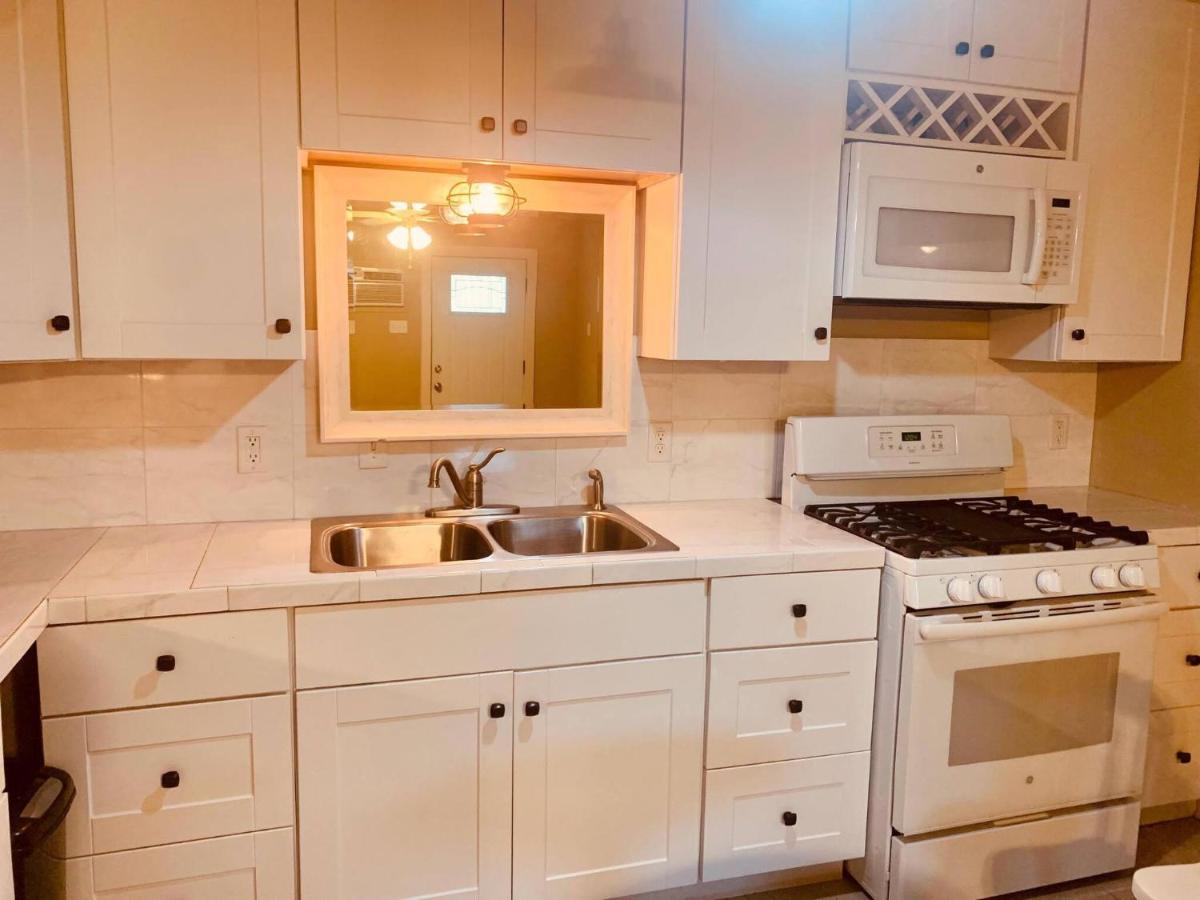Elm Street Cottage Seguin Εξωτερικό φωτογραφία