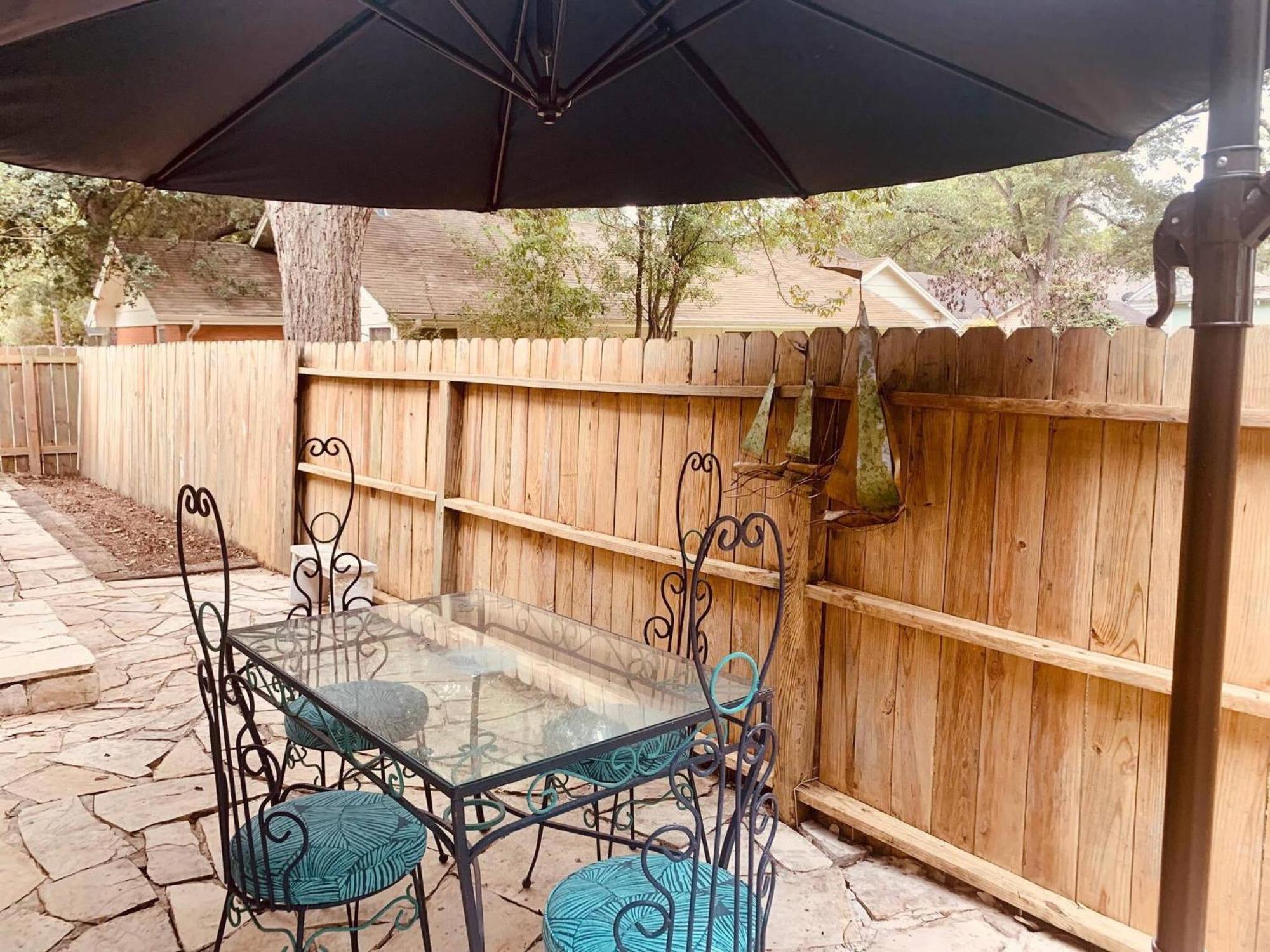 Elm Street Cottage Seguin Εξωτερικό φωτογραφία