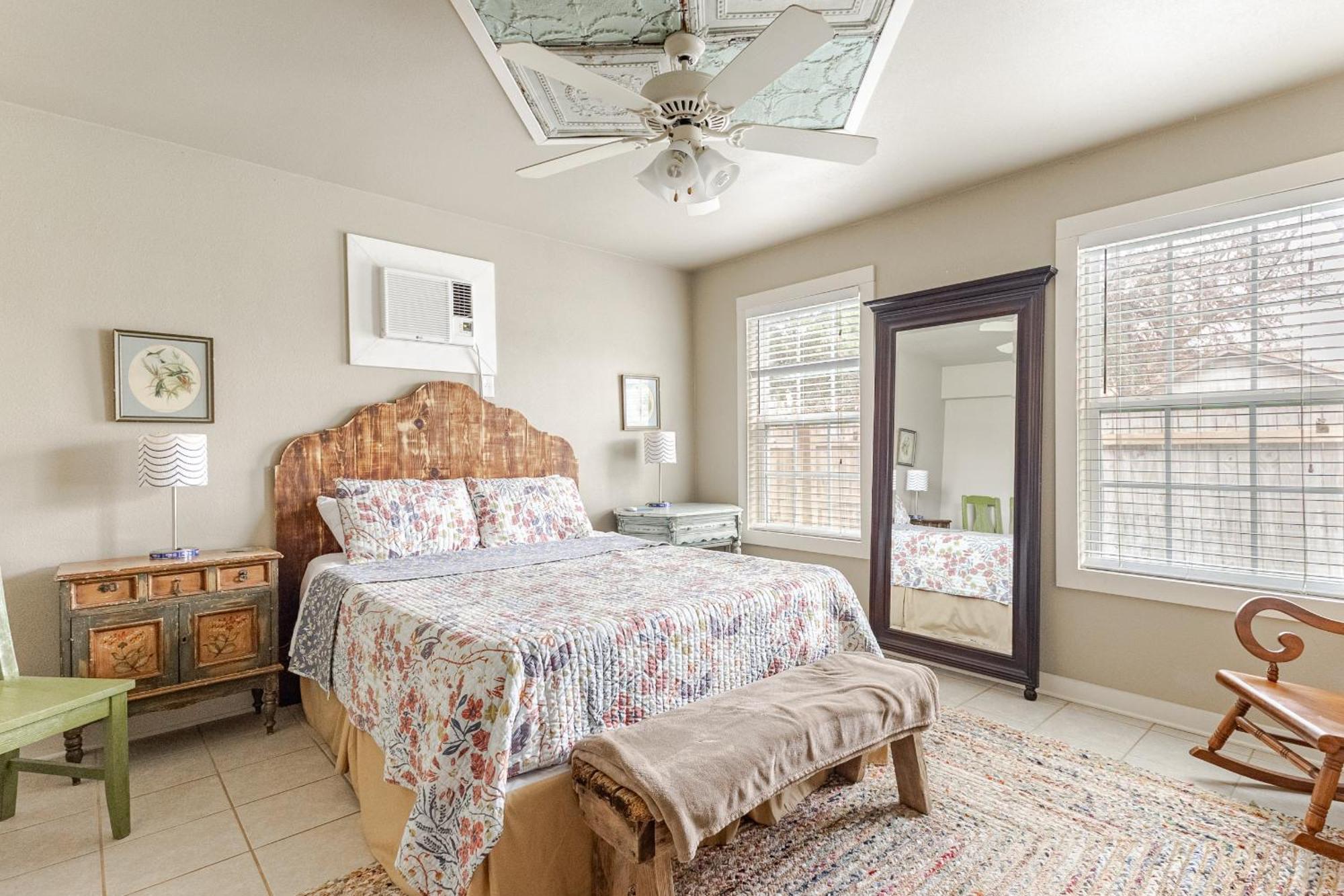 Elm Street Cottage Seguin Εξωτερικό φωτογραφία