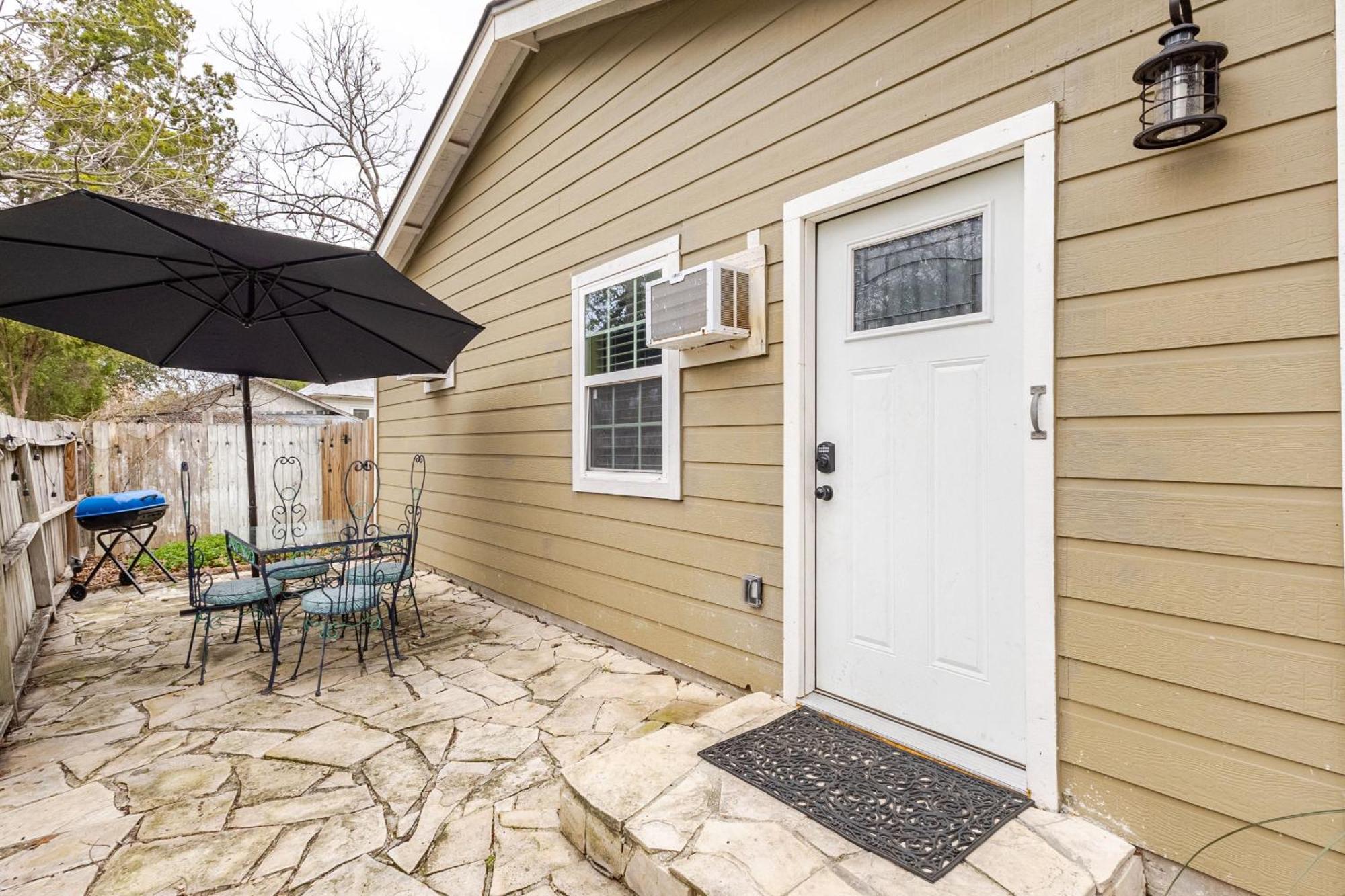 Elm Street Cottage Seguin Εξωτερικό φωτογραφία