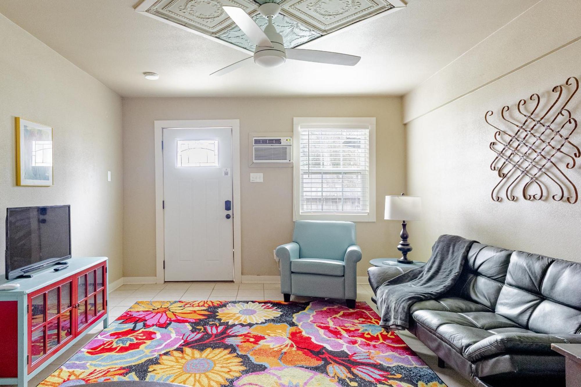 Elm Street Cottage Seguin Εξωτερικό φωτογραφία